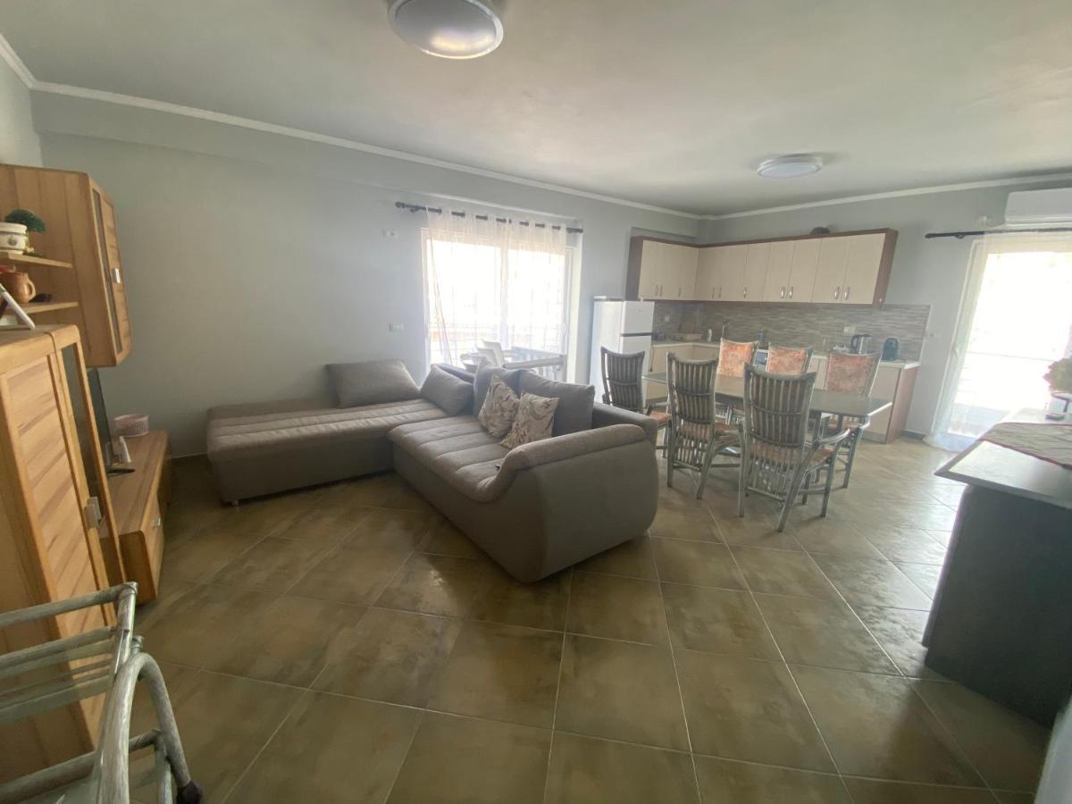 Saranda Relax Apartments Buitenkant foto